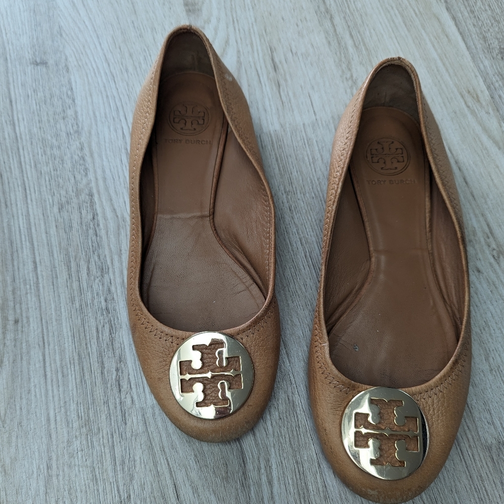 TORY BURCH Reva Leather Ballet Flats size 8 in brown/tan